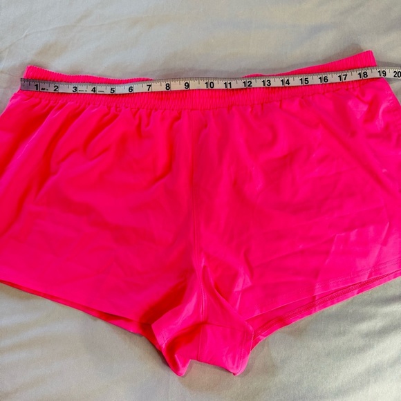 No Boundaries Neon Pink Athletic Shorts Barbie Core Women’s Size XXL - Picture 5 of 7